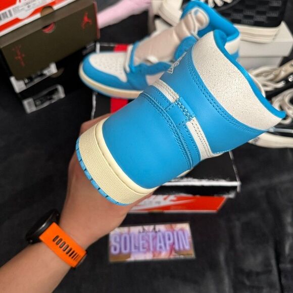 Nike Air Jordan Retro 1 High OG UNC Reimagined - BRAND NEW - Men\'s Size 9.5 main image 5